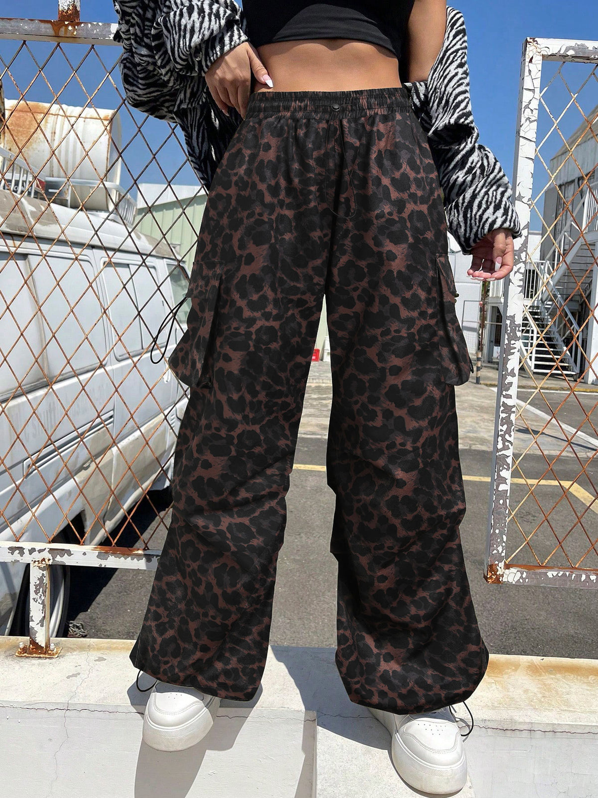 ZAFUL Women's Parachute Pants Baggy Sweatpants Y2K Tall Overalls Go Straight Cargo Pant Trousers with Flat Pockets